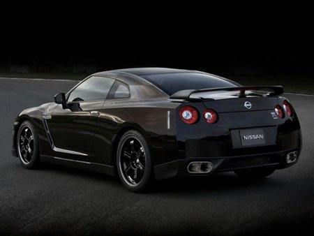 Nissan GT-R Spec R будет отличаться от существующей ныне версии Spec V усовершенствованным мотором Nissan GT-R Spec R будет отличаться от существующей ныне версии Spec V усовершенствованным мотором