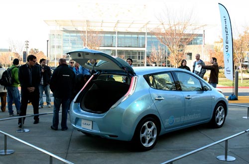Nissan LEAF будет продаваться в Австралии Nissan LEAF будет продаваться в Австралии
